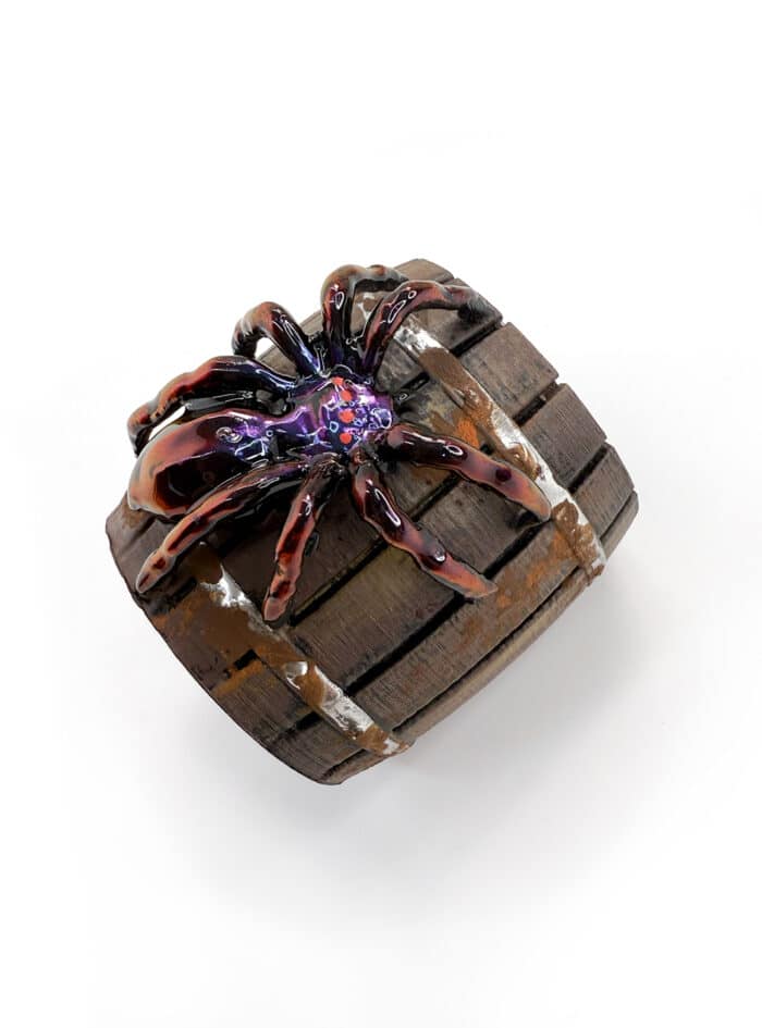 Cache Spot Baril avec Araignée